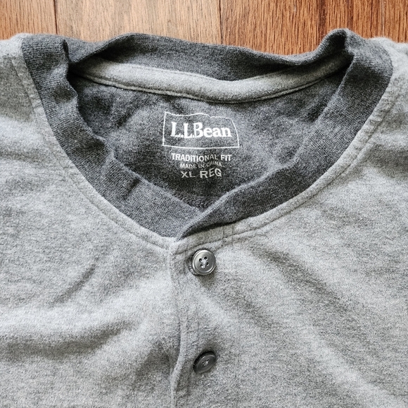 L.L.Bean Trandional Fit Men's Gray Long Sleeve Henley Size XL - Picture 3 of 7